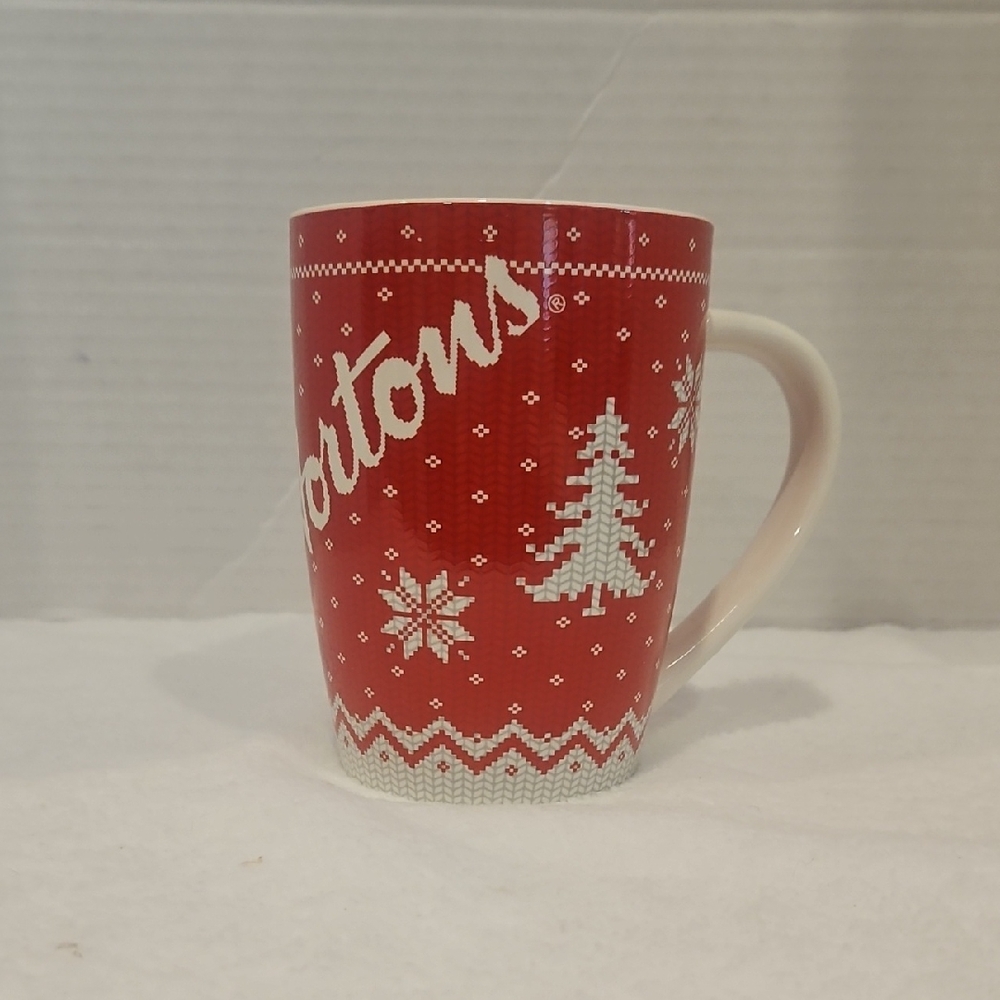 Tim Hortons Vintage Red White Snowflakes Christmas Trees Holiday Coffee Tea Mug